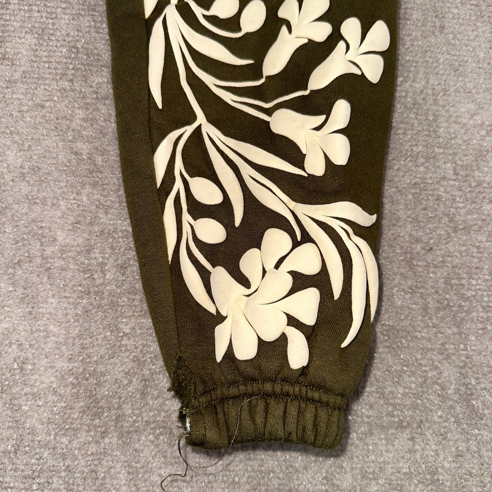 Sterlina Apparel Olive Green Floral Puff Print Fleece Joggers Sweatpants Medium - Picture 2 of 6